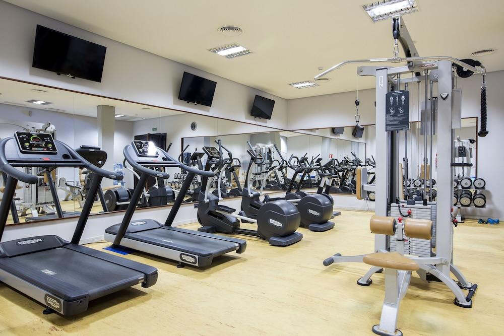 Hipotels Barrosa Palace & Spa Chiclana de la Frontera Εξωτερικό φωτογραφία A gym in a hotel