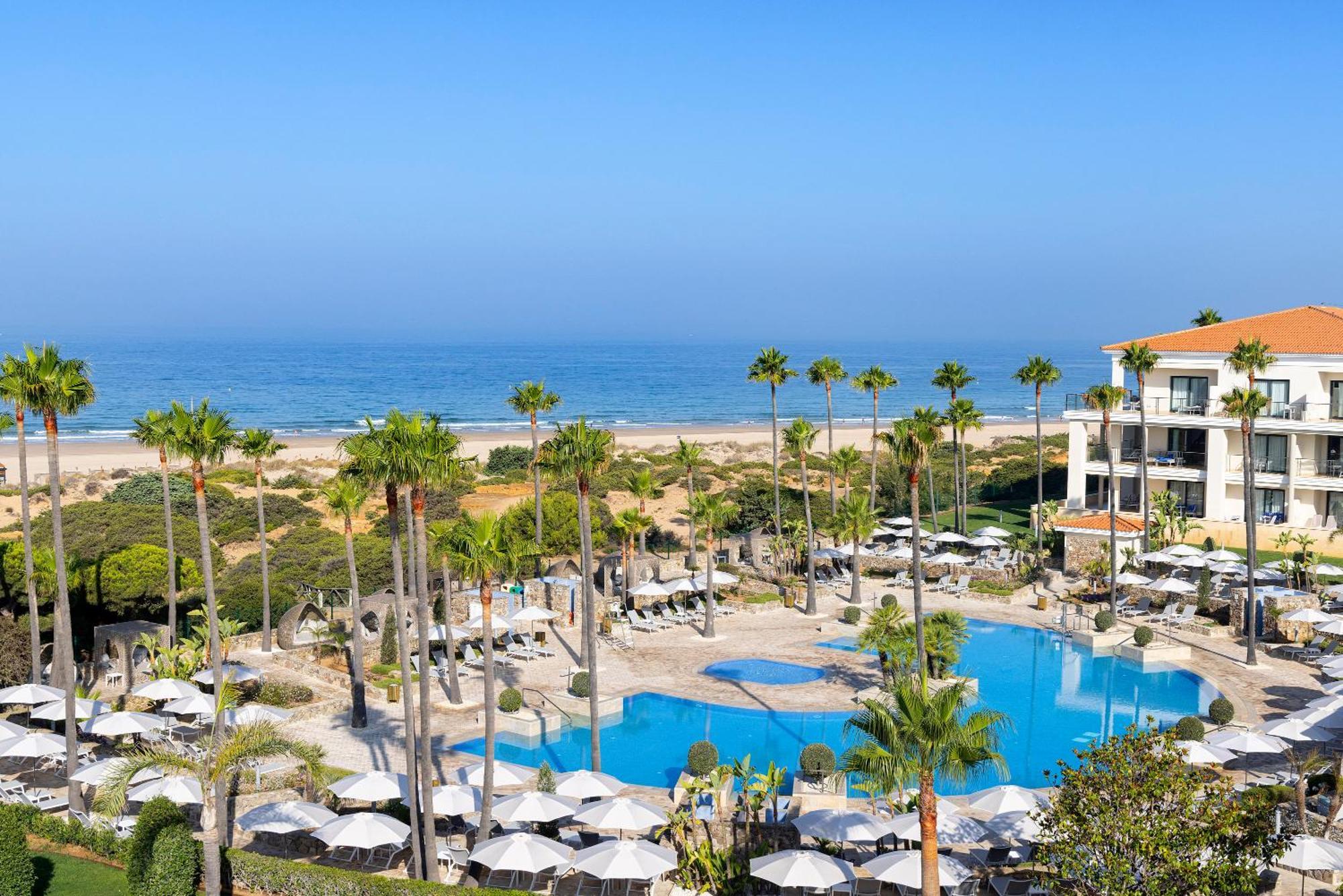 Hipotels Barrosa Palace & Spa Chiclana de la Frontera Εξωτερικό φωτογραφία The pool at the Hilton Tel Aviv