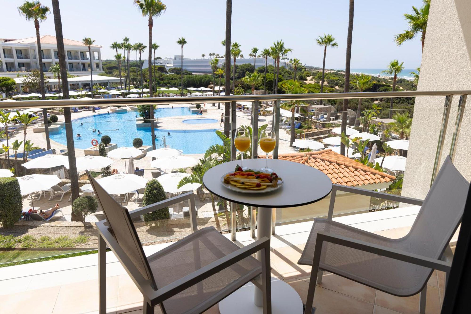 Hipotels Barrosa Palace & Spa Chiclana de la Frontera Εξωτερικό φωτογραφία View from a balcony