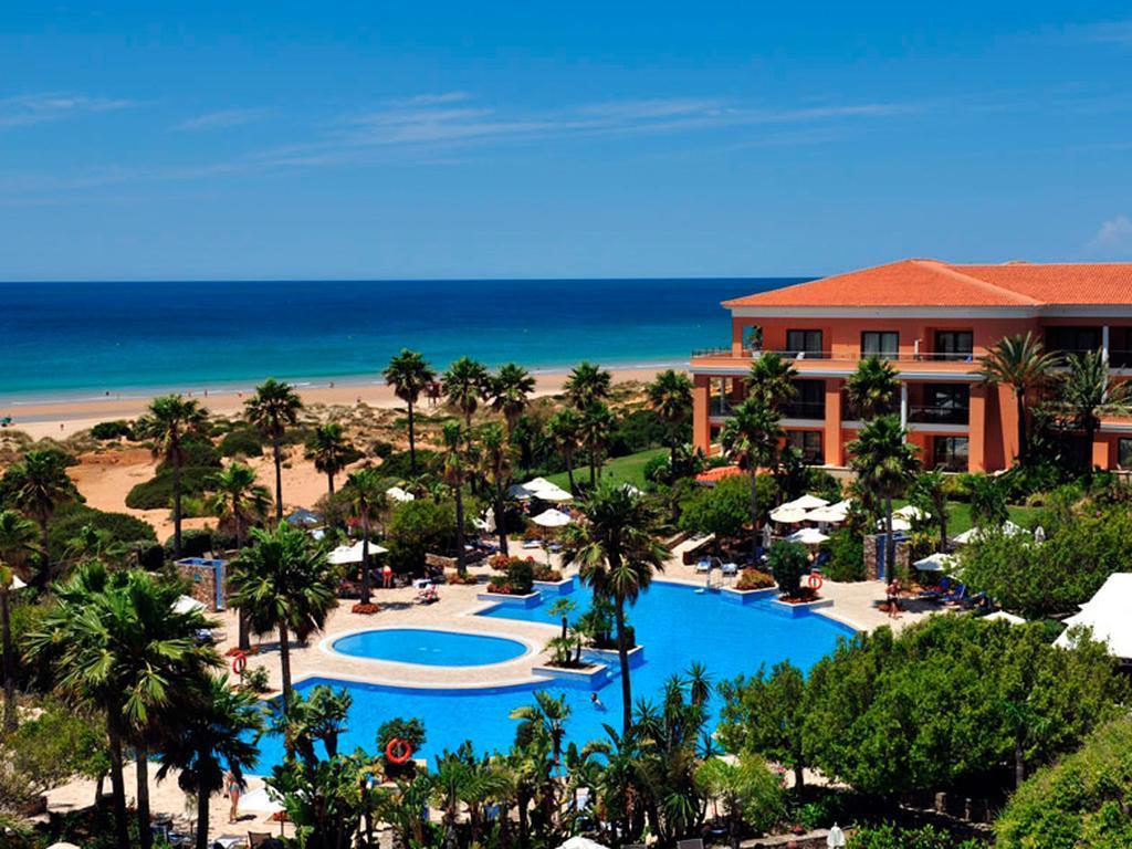 Hipotels Barrosa Palace & Spa Chiclana de la Frontera Εξωτερικό φωτογραφία The resort's swimming pool